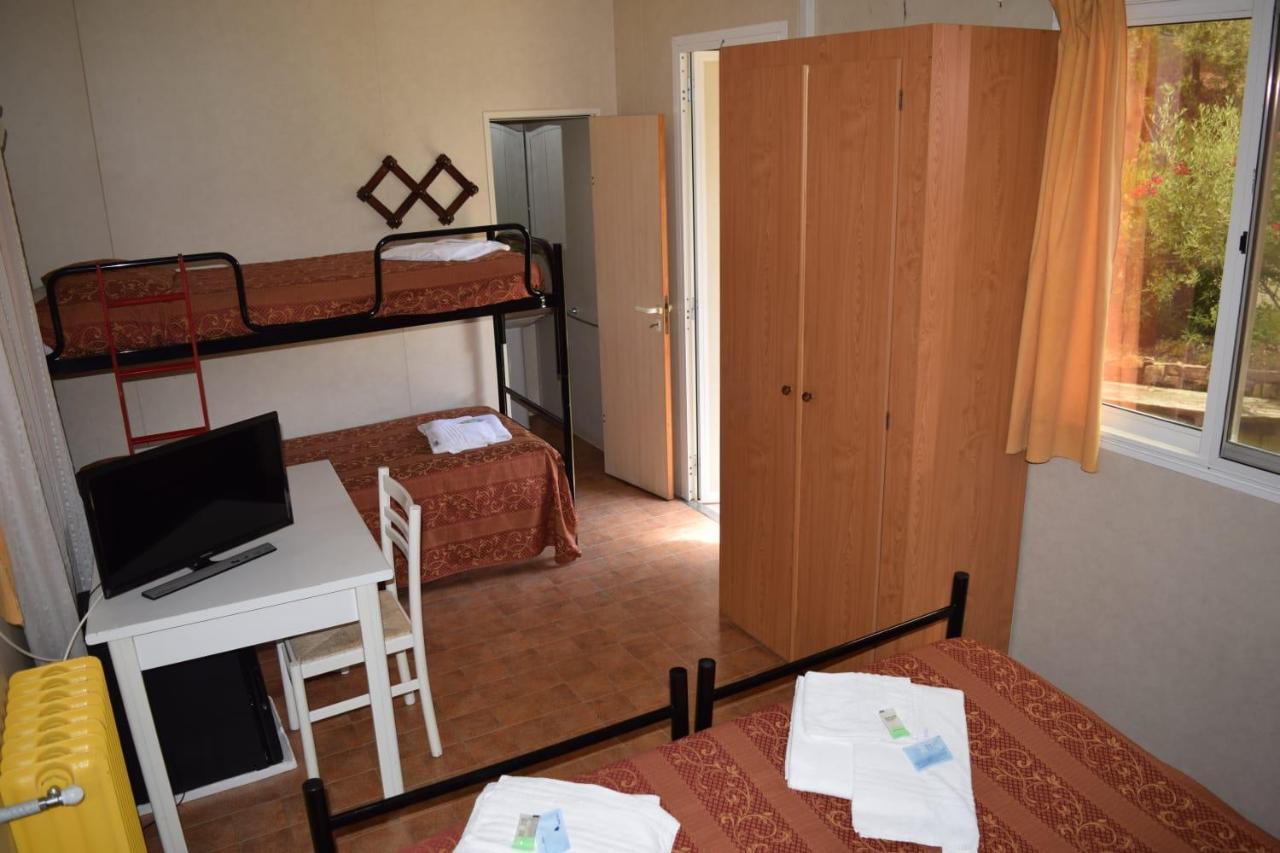 Hotel Garden Nuraminis ภายนอก รูปภาพ