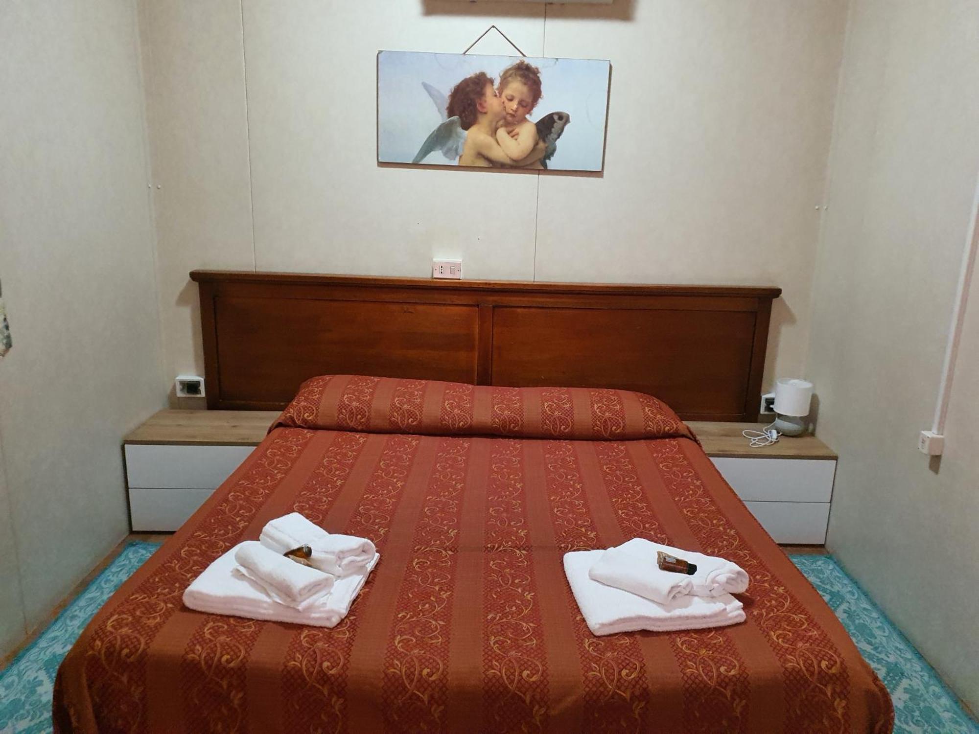 Hotel Garden Nuraminis ภายนอก รูปภาพ